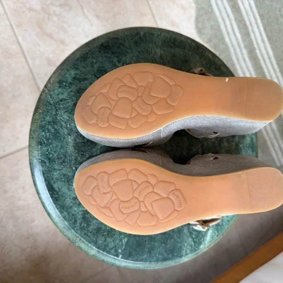 Kork-Ease “Ava” Wedge Sandals in Metallic Gold Leather - Picture 5 of 7